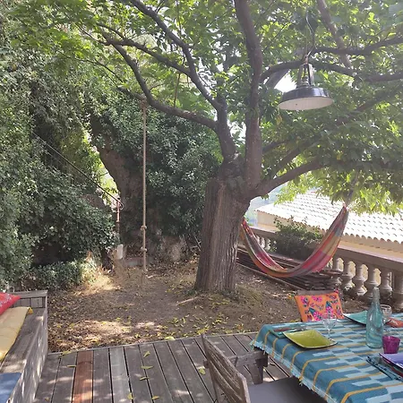 Holiday home Maison Avec Jardin Au Coeur Du Village *